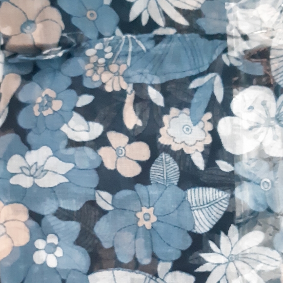 NWT Blue Floral Scarf - Picture 2 of 6